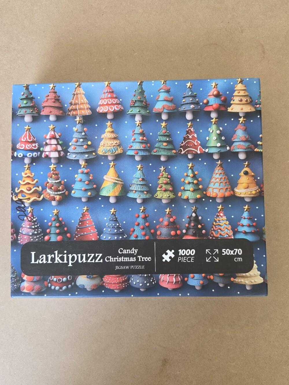Larkipuzz Candy Christmas Tree 1000 Piece Jigsaw Puzzle. 50x70 cm